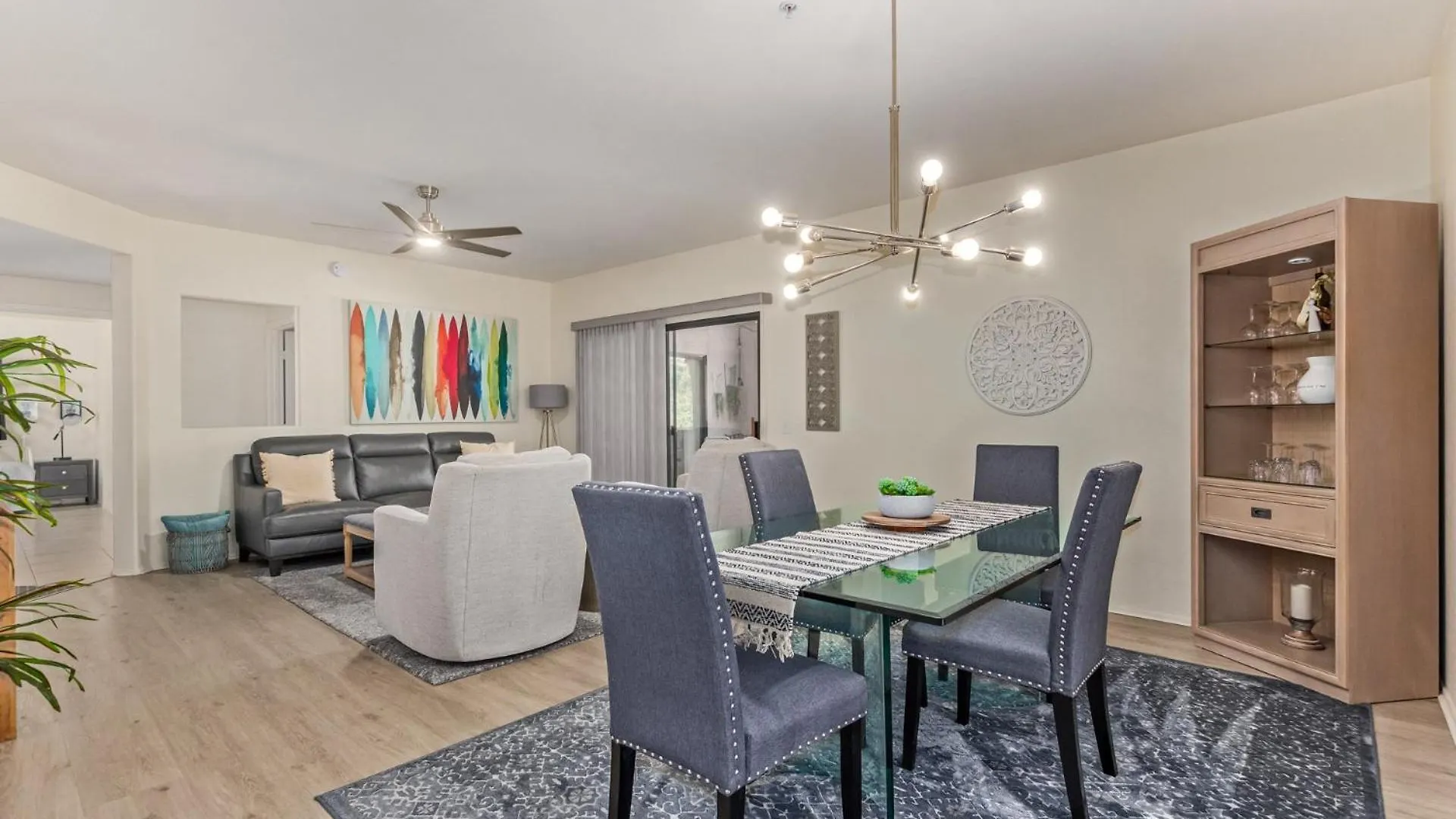 公寓 Stunning 3 Bedroom In The Heart Of 斯科茨 美国